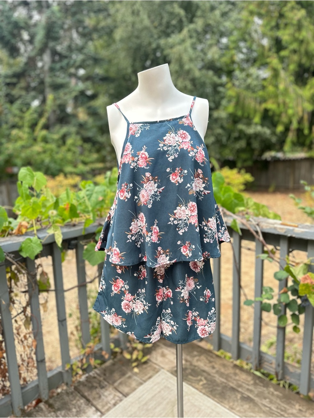Rue 21 Floral Romper Layered Cami Style Blue Pink Flowy Size S | G-1795